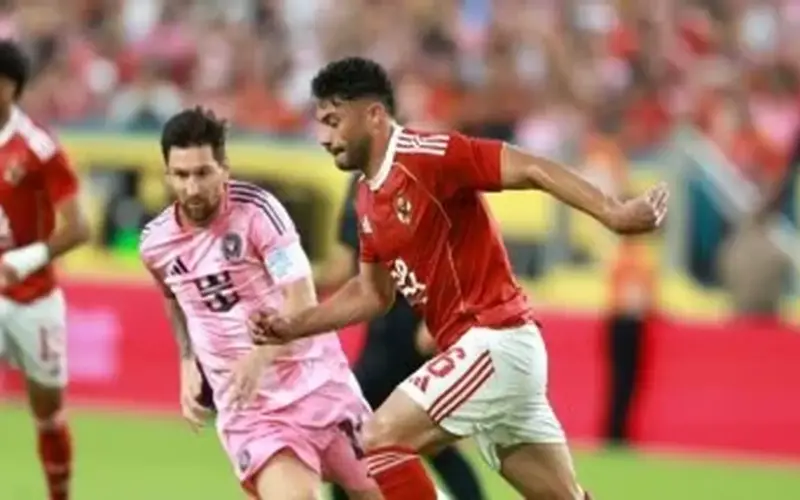 مواجهة مرتقبة تجمع الأسطورة ميسي بنجم دفاع منتخب مصر ياسر إبراهيم